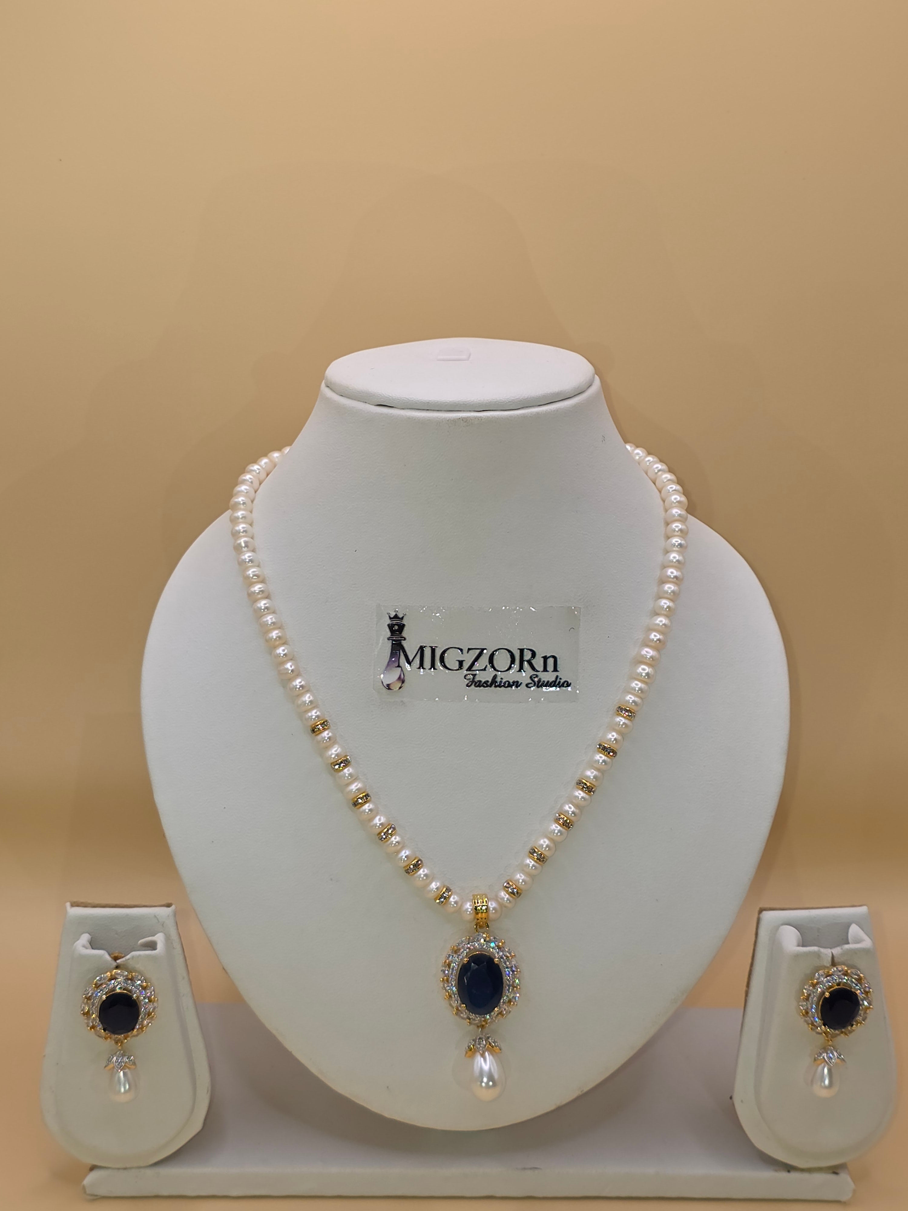 Midnight Sapphire Pearl Royale Set
