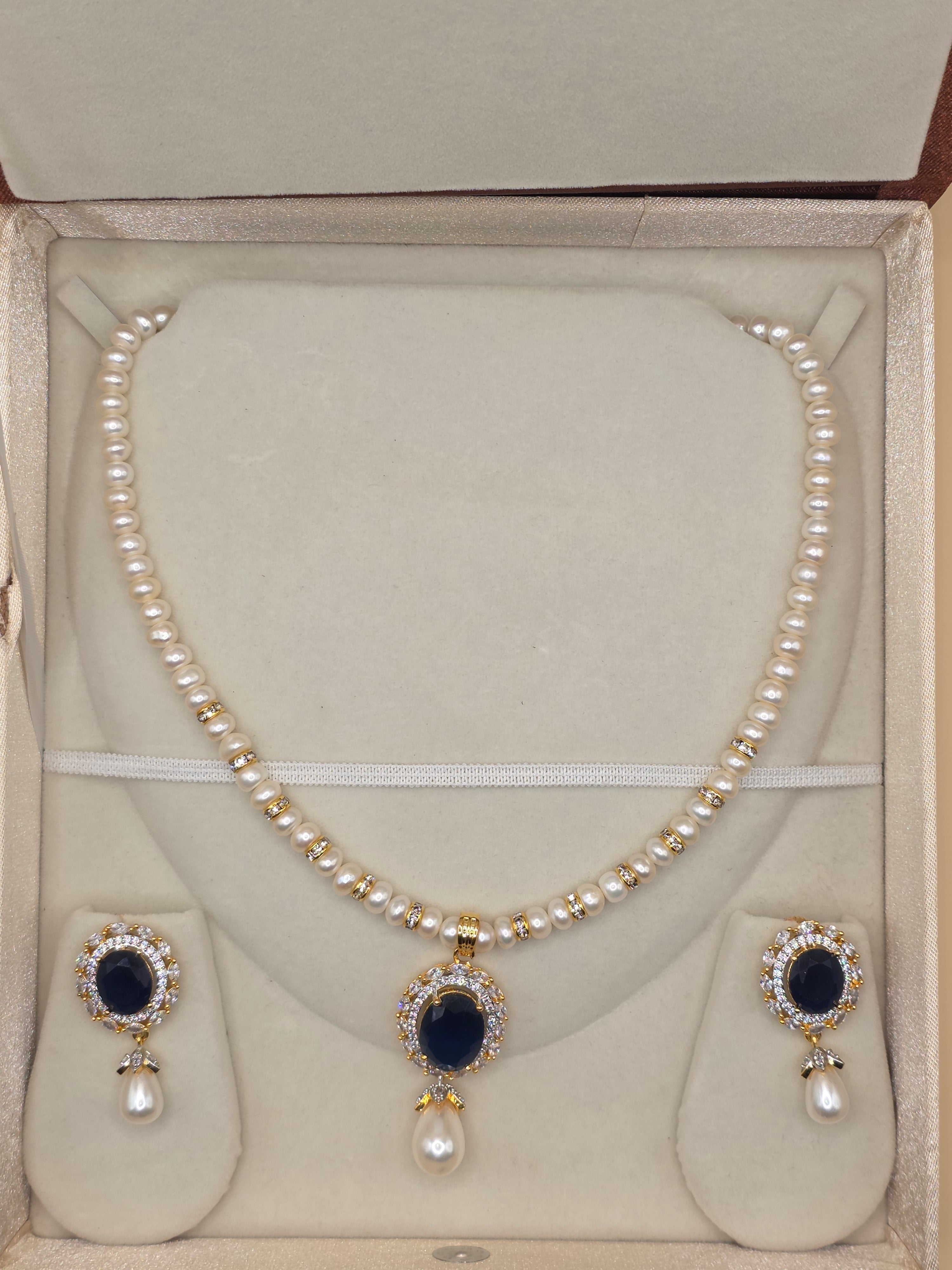 Midnight Sapphire Pearl Royale Set