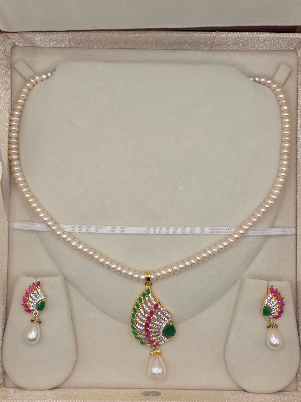 MIGZORn Royal Peacock Pearl Set