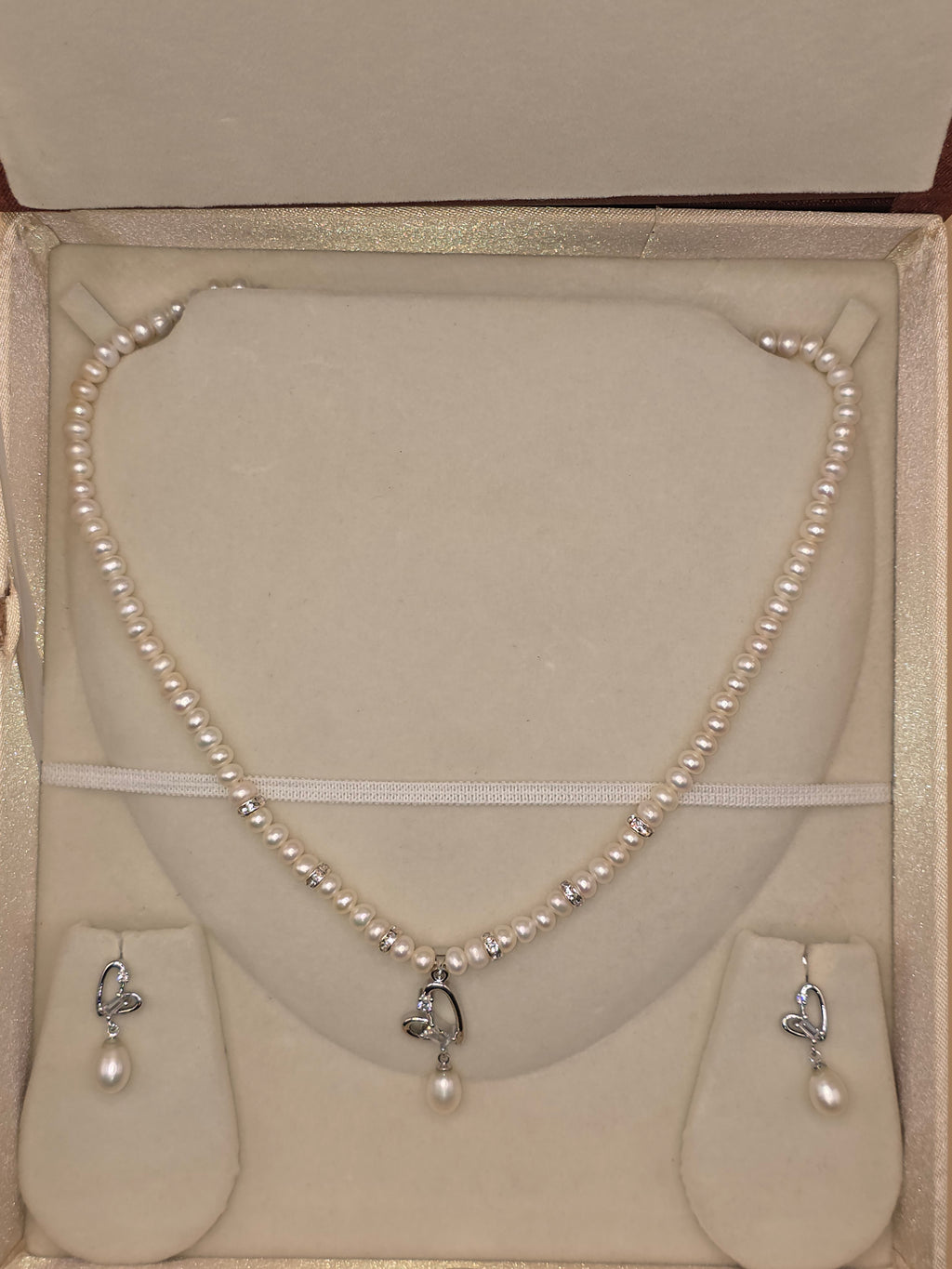 Ivory Grace Pearls Set