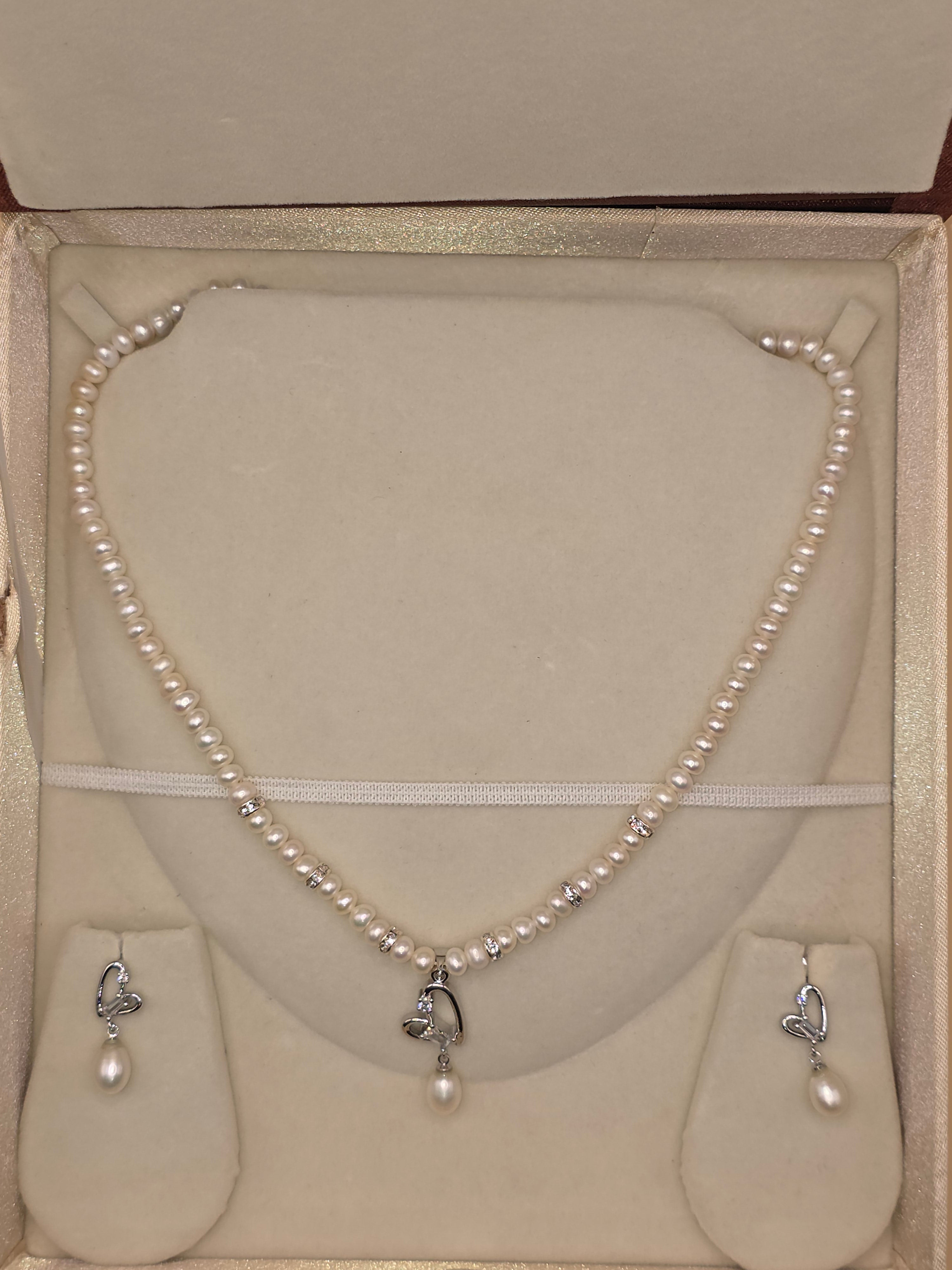 Ivory Grace Pearls Set