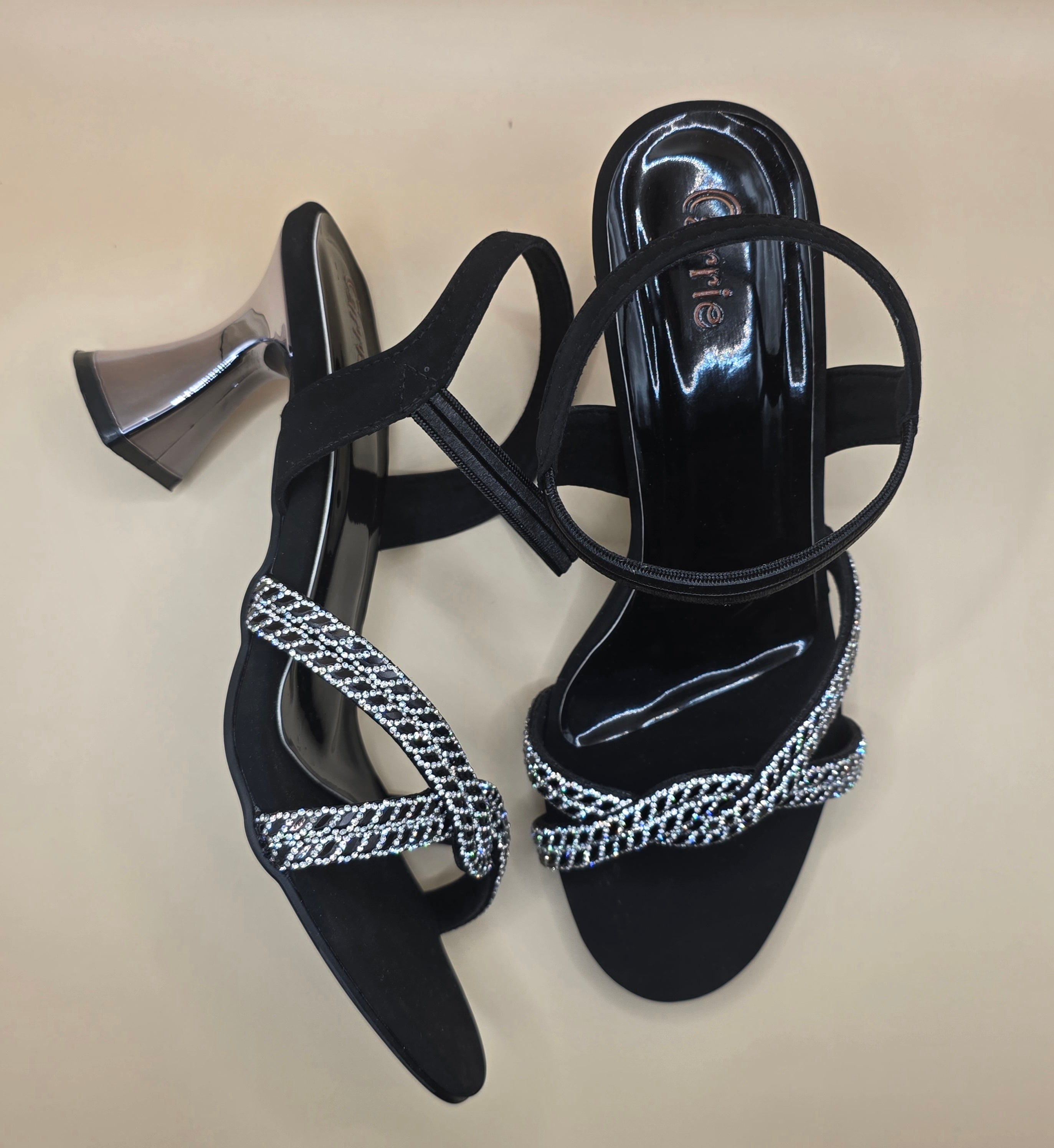 Aura Sandals Gold & Black