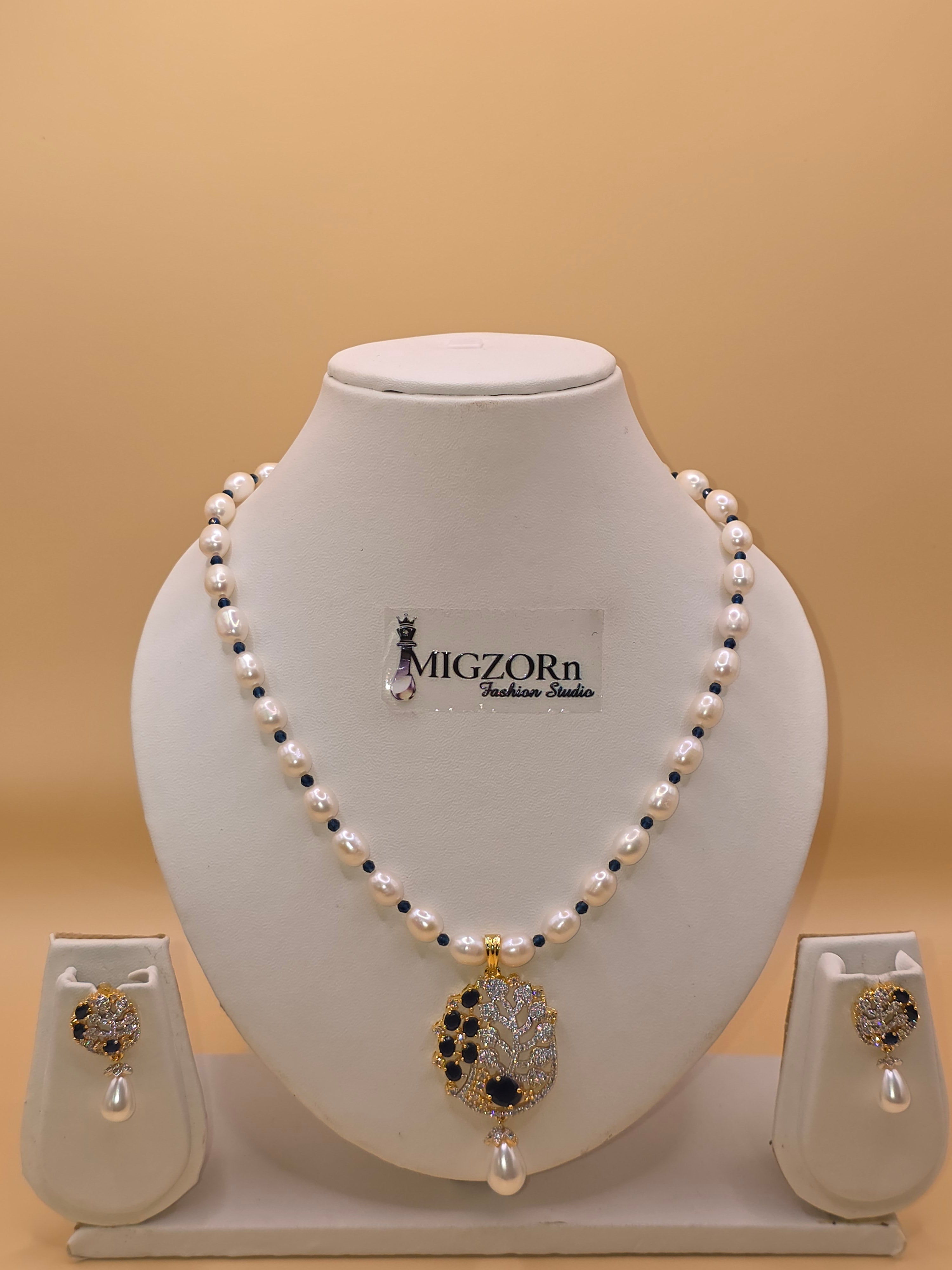 MIGZORn Aurelia Sapphire Bloom Necklace Set
