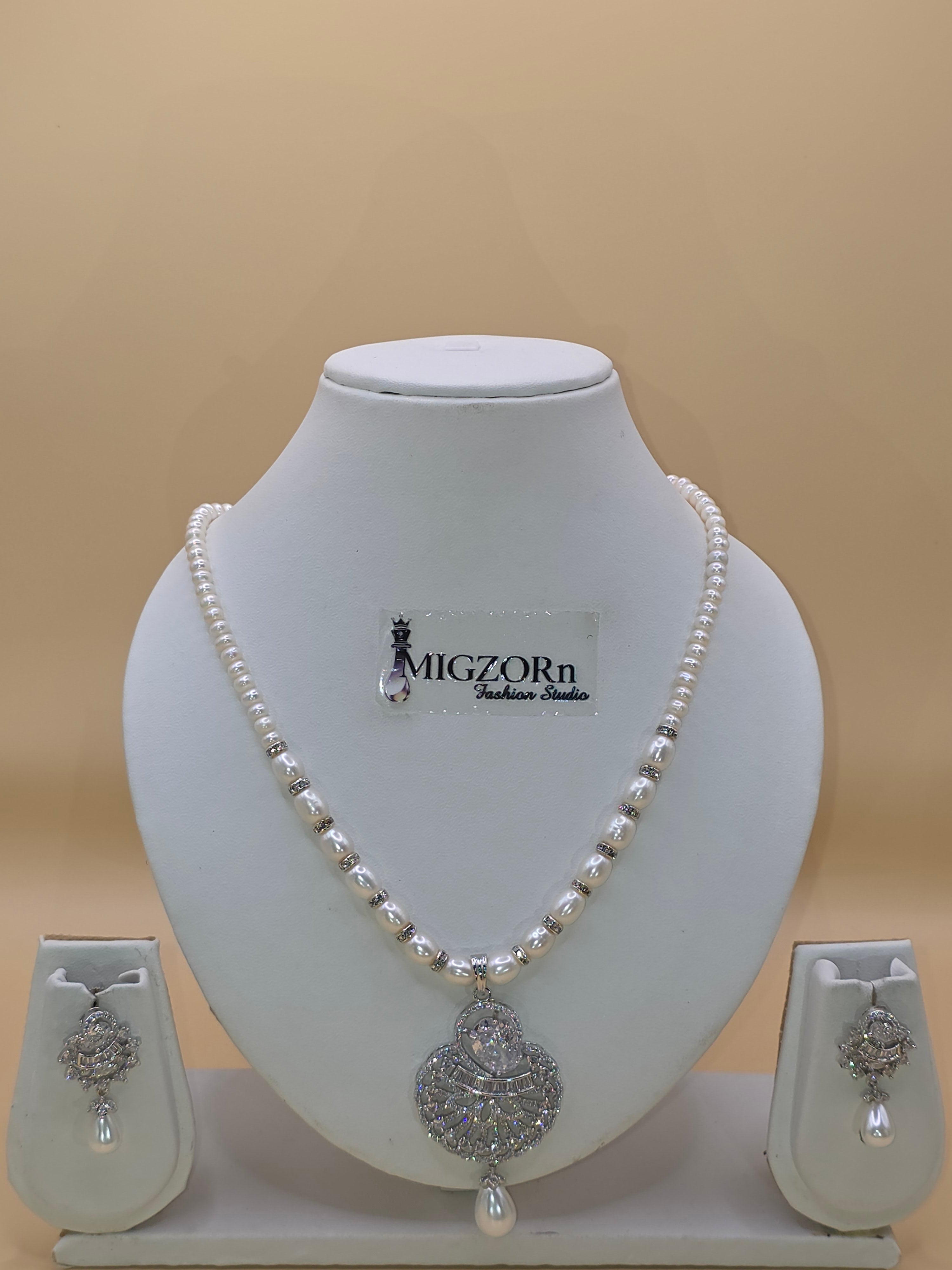 MIGZORn Aurelia Pearl & Crystal Cascade Necklace Set